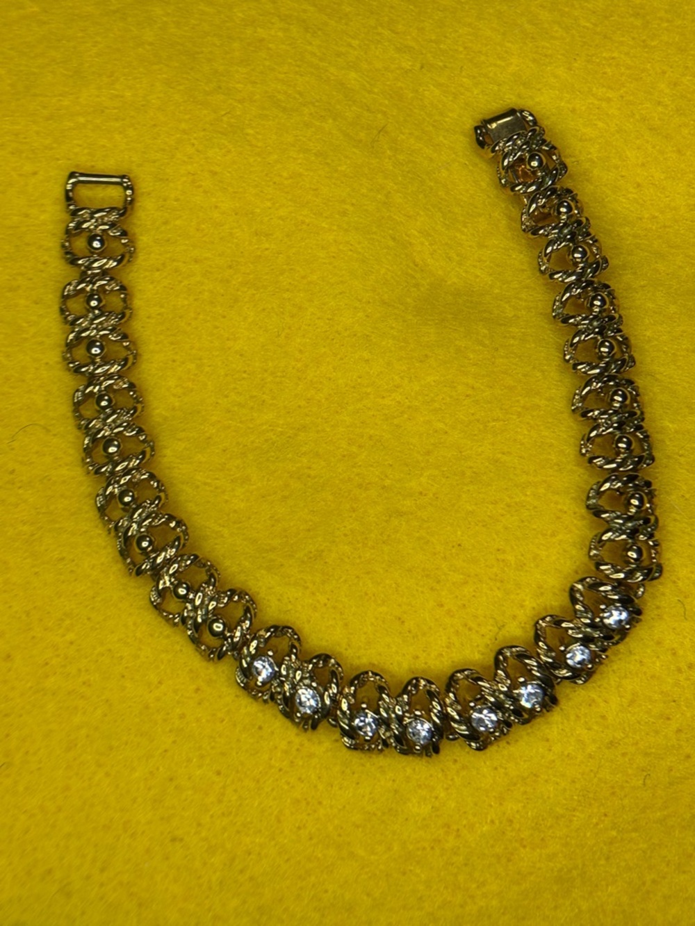 VTG - 10k gold (tested) tennis bracelet @ 7”
